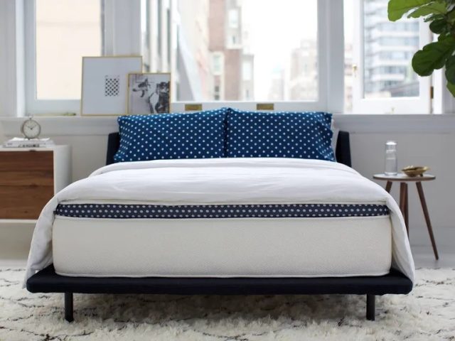 Why a hybrid may be the best mattress for back sleepers