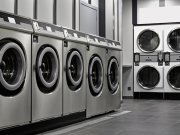 Coin vs Cashless: The Best Payment Solutions for Laundromats