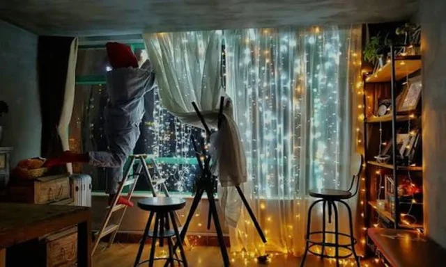 beyond_decoration_how_to_hang_christmas_lights_whi_32537766_featured
